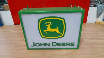 Lot 637 - JOHN DEERE , DOUBLE SIDED LIGHT UP SIGN 17" X 12"