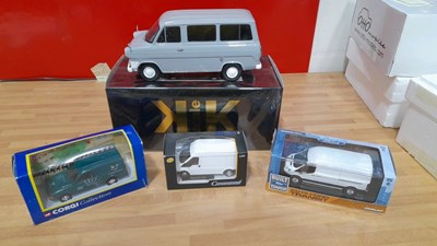 Lot 617 - 1.43 = 1.18 SCALE MODELS OF FORD VANS