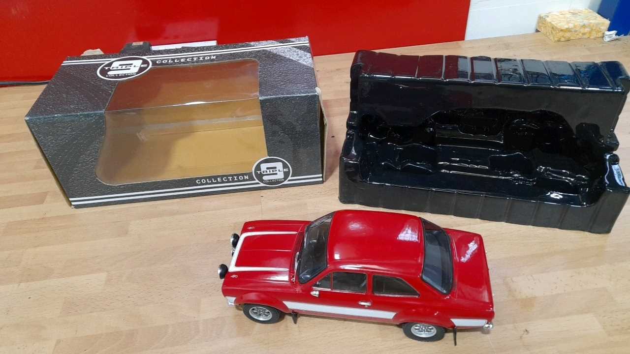 Lot 363 - MK1 FORD ESCORT, 1.18 SCALE MODEL BY TRIPLE 9