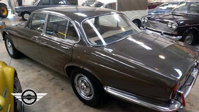 Lot 426 - 1973 JAGUAR XJ6 SERIES ONE