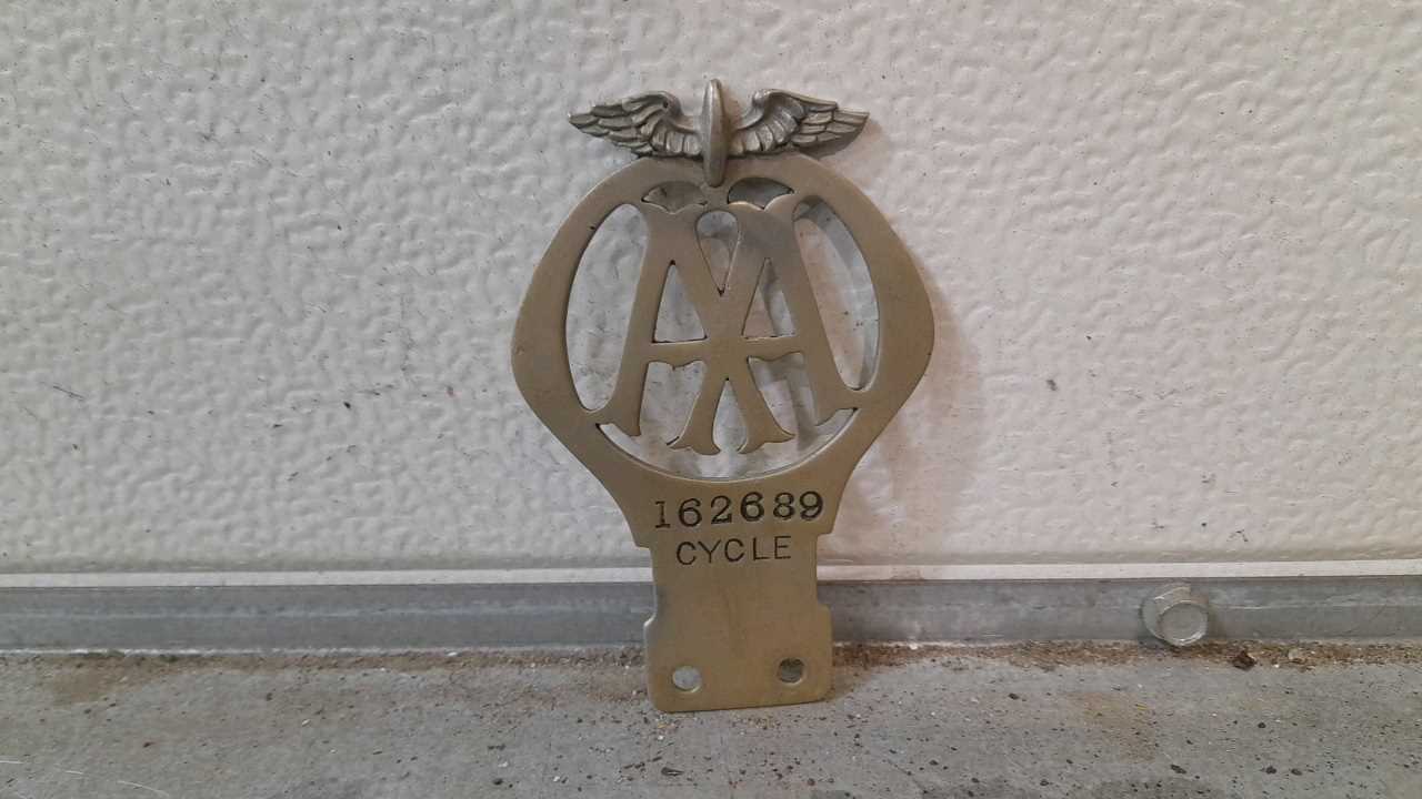 Lot 465 - AA BADGE 1906-1930/ TELEPHONE REGENT 300/ FANTON LONDON