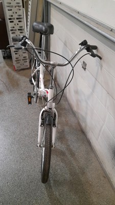 Lot 733 - STOW A BIKE FOLD AWAY BICYCLE FULLY SERVICED