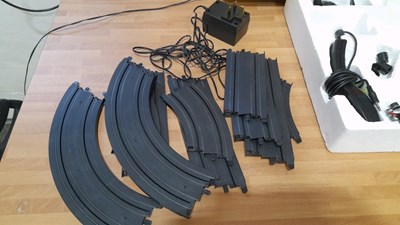 Lot 587 - MICRO SCALEXTRIC GRAND PRIX SET