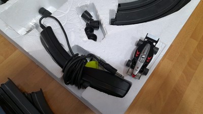 Lot 587 - MICRO SCALEXTRIC GRAND PRIX SET