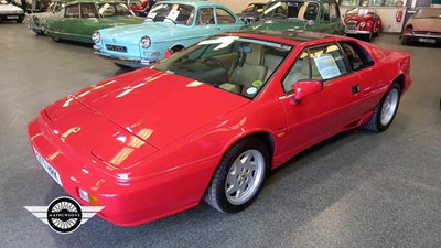 Lot 704 - 1990 LOTUS ESPRIT