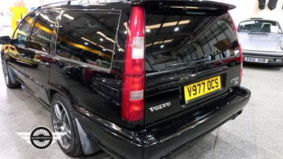 Lot 592 - 1999 VOLVO V70 R