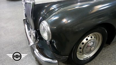 Lot 570 - 1958 MG MAGNETTE