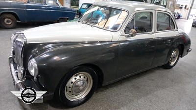 Lot 570 - 1958 MG MAGNETTE