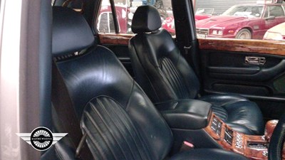 Lot 574 - 1999 BENTLEY ARNAGE RED LABEL AUTO