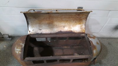 Lot 895 - VOLKSWAGEN MODEL VAN FIRE PIT / PLANTER