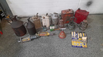 Lot 891 - SELECTION OF OIL/PETROL TINS/DISPENSERS