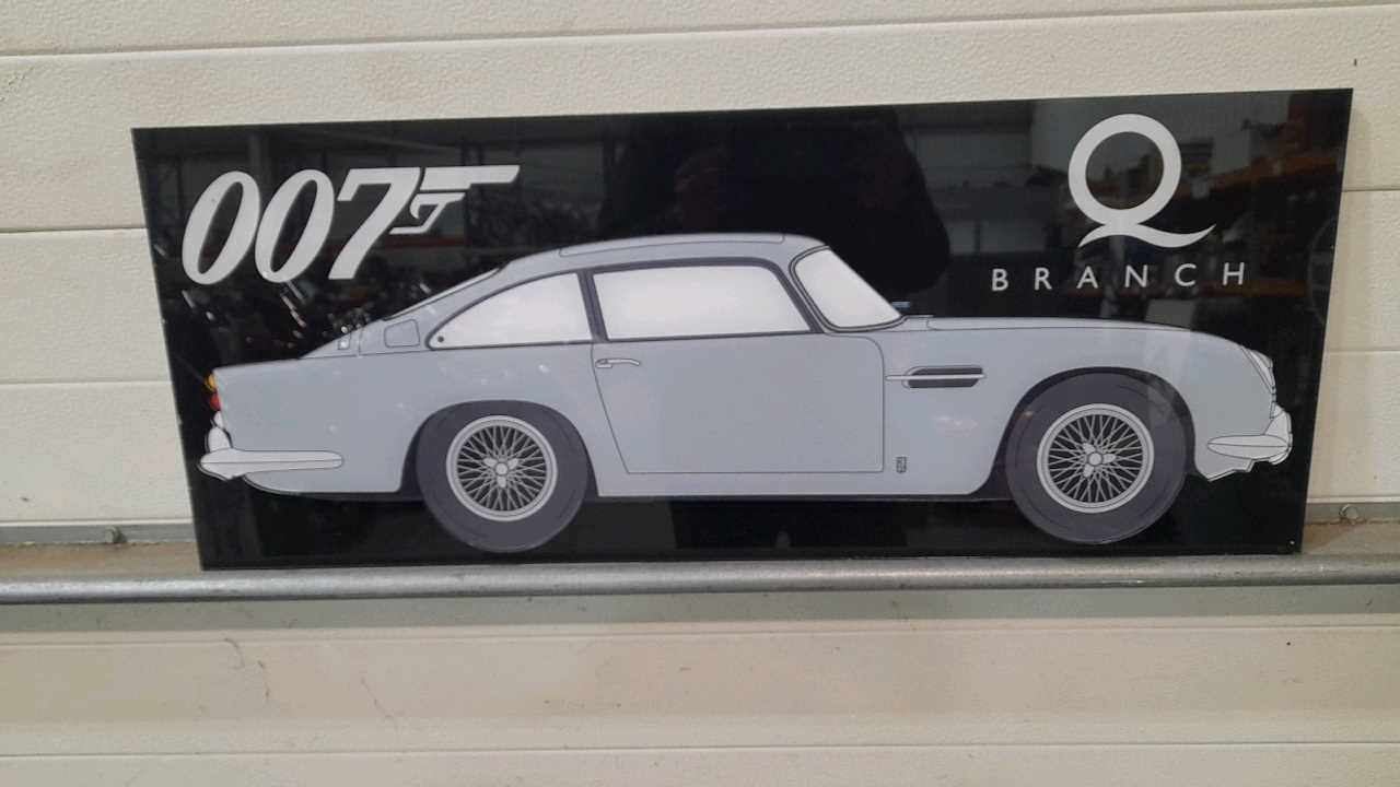 High Resolution Racing Numbers 007 Lot 499 - PERSPEX 3D EFFECT JAMES BOND 007 ASTON