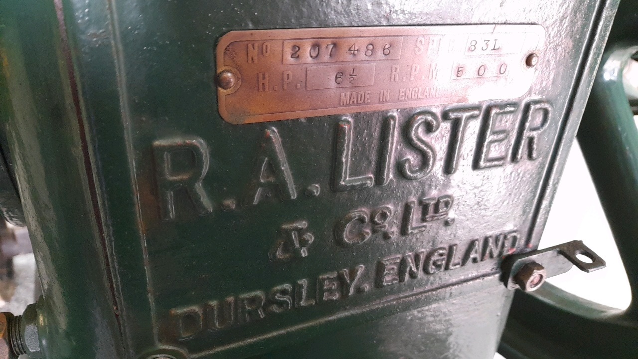 Lot 75 - LISTER BARN ENGINE