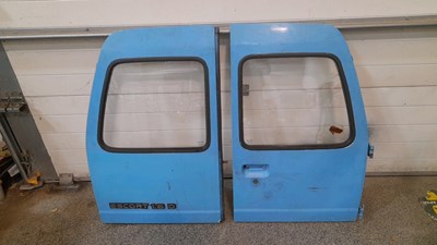 Lot 887 - PAIR OF REAR DOORS FOR FORD ESCORT 1.9D