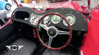 Lot 692 - 1952 MG TD