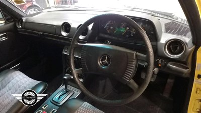 Lot 656 - 1977 MERCEDES 250 AUTO