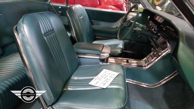 Lot 682 - 1964 FORD THUNDERBIRD