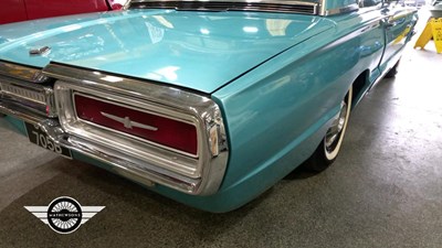 Lot 682 - 1964 FORD THUNDERBIRD