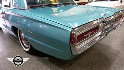 Lot 682 - 1964 FORD THUNDERBIRD