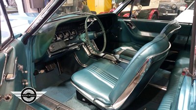 Lot 682 - 1964 FORD THUNDERBIRD