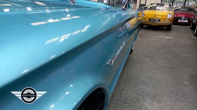 Lot 682 - 1964 FORD THUNDERBIRD