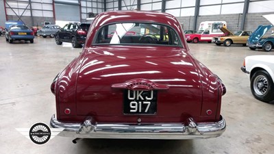 Lot 830 - 1955 VAUXHALL WYVERN