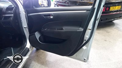 Lot 690 - 2014 SUZUKI SWIFT SZ3 4X4