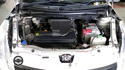 Lot 690 - 2014 SUZUKI SWIFT SZ3 4X4