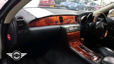 Lot 880 - 2001 LEXUS SC 430