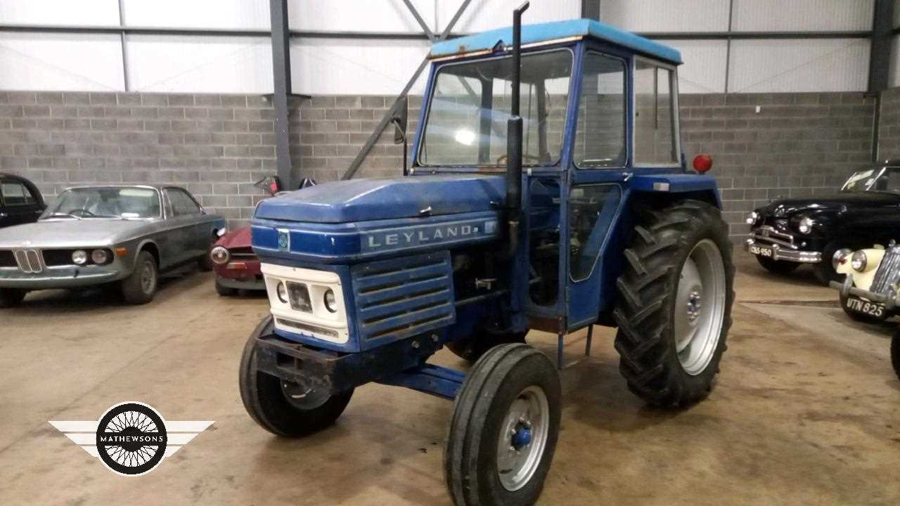 Lot 77 - 1983 LEYLAND TRACTOR