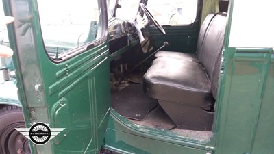 Lot 806 - 1939 BEDFORD K TYPE