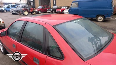 Lot 814 - 1992 VAUXHALL CAVALIER SRI