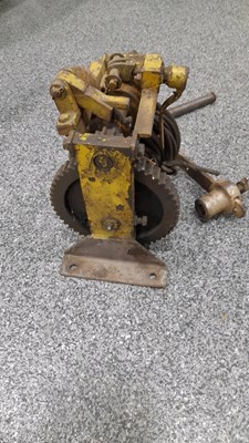 Lot 837 - OLD HEAVY DUTY RECOVERY TRAILER WINCH WITH HANDLE
