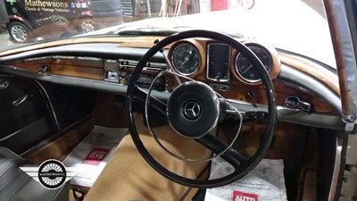 Lot 618 - 1967 MERCEDES 250 SE