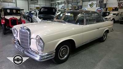 Lot 618 - 1967 MERCEDES 250 SE