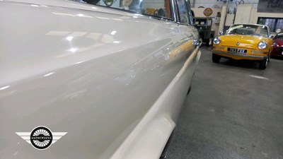 Lot 618 - 1967 MERCEDES 250 SE