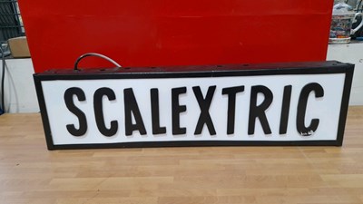 Lot 815 - SCALEXTRIC LIGHT UP SIGN 31" X 9"