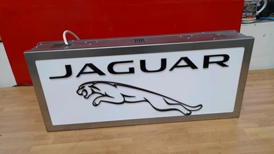 Lot 819 - JAGUAR/ BENTLEY LIGHT UP , DOUBLE SIDED SIGN 24" X 10"