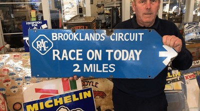 Lot 549 - RAC BROOKLANDS DIRECTION SIGN