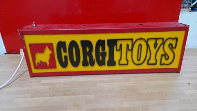 Lot 757 - CORGI TOYS LIGHT UP SIGN 26" X 9"