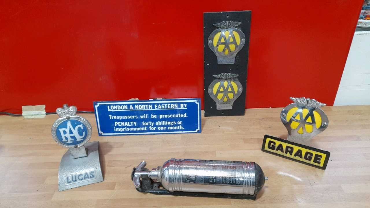 Shop For Rac Vs Aa Lot 741 - BOX OF AA / RAC BADGES & FIRE EXTINGUISHER