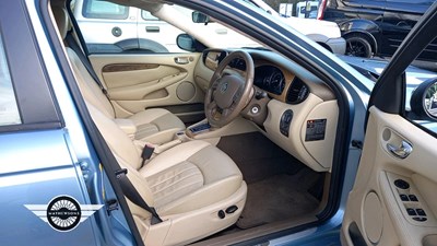 Lot 836 - 2004 JAGUAR X-TYPE SE AWD AUTO