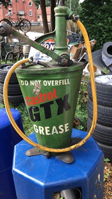 Lot 556 - CASTROL GTX GREASE DISPENSER