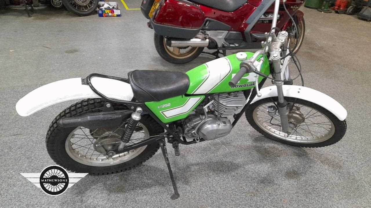 Lot 40 - KAWASAKI KT 250