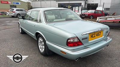 Lot 762 - 1999 JAGUAR SOVEREIGN V8 AUTO