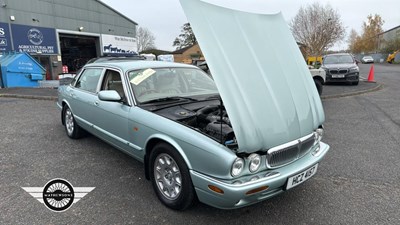 Lot 762 - 1999 JAGUAR SOVEREIGN V8 AUTO