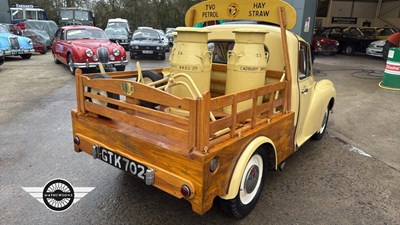 Lot 192 - 1954 MORRIS PICK-UP