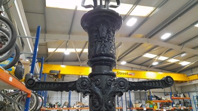 Lot 55 - VINTAGE STYLE POLICE LAMP ON CAST POLE