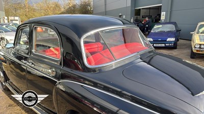 Lot 14 - 1961 ROVER P4 100