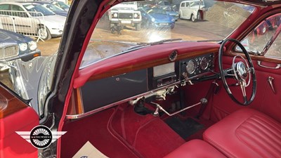 Lot 14 - 1961 ROVER P4 100